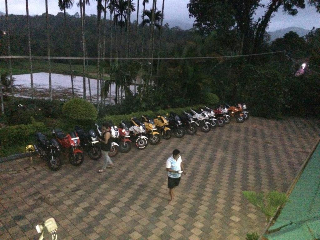 Pool Side Villa'S Of Coorg Madikeri Exterior photo