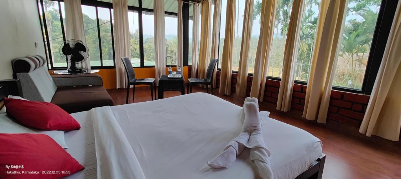 Pool Side Villa'S Of Coorg Madikeri Exterior photo